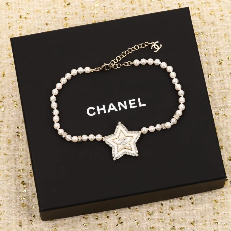Chanel Brooches FreshLook 229150