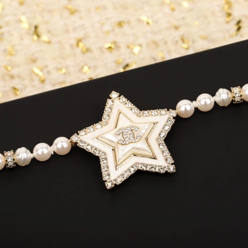 Chanel Brooches FreshLook 229150