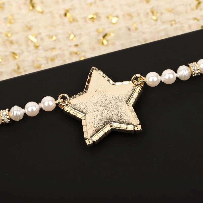 Chanel Brooches FreshLook 229150
