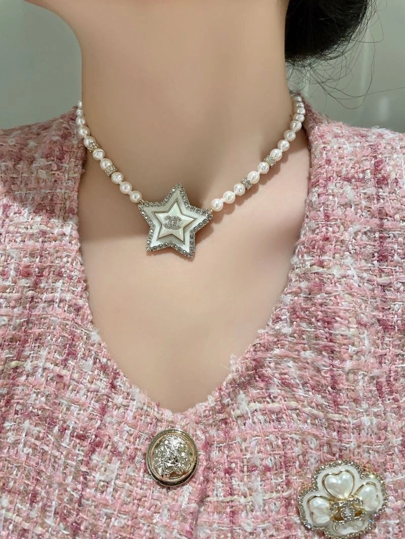 Chanel Brooches FreshLook 229150