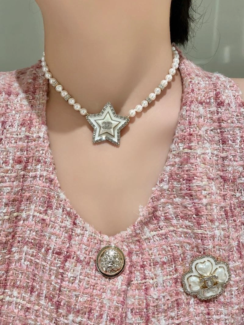 Chanel Brooches FreshLook 229150