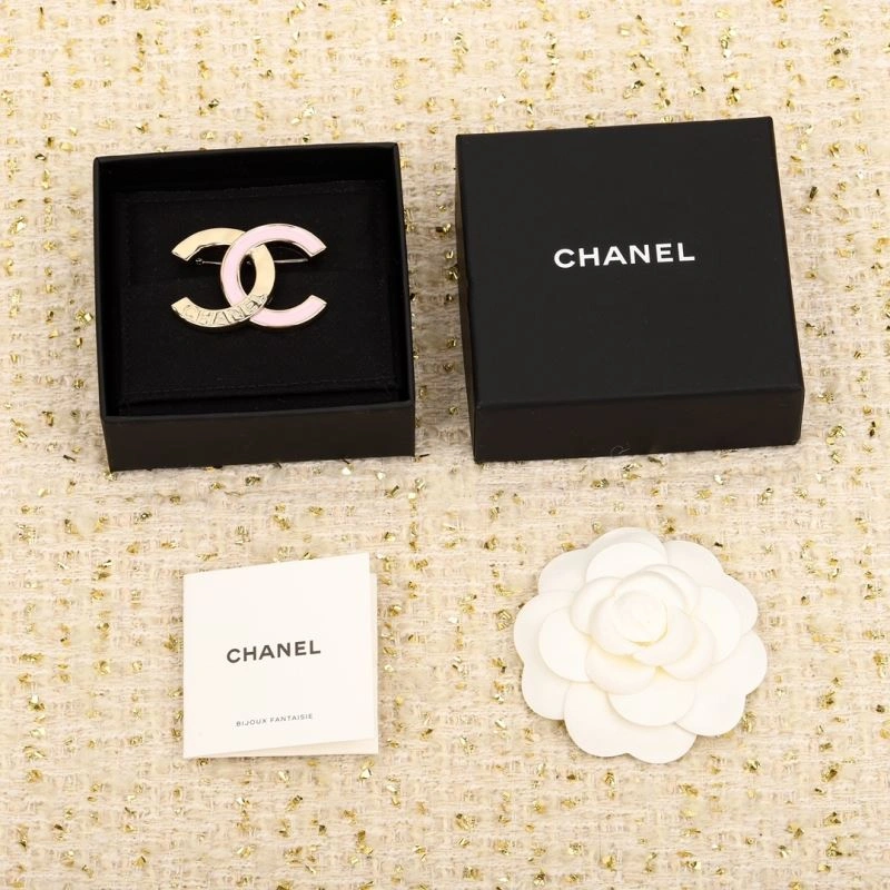 Premium Chanel Brooches 229175