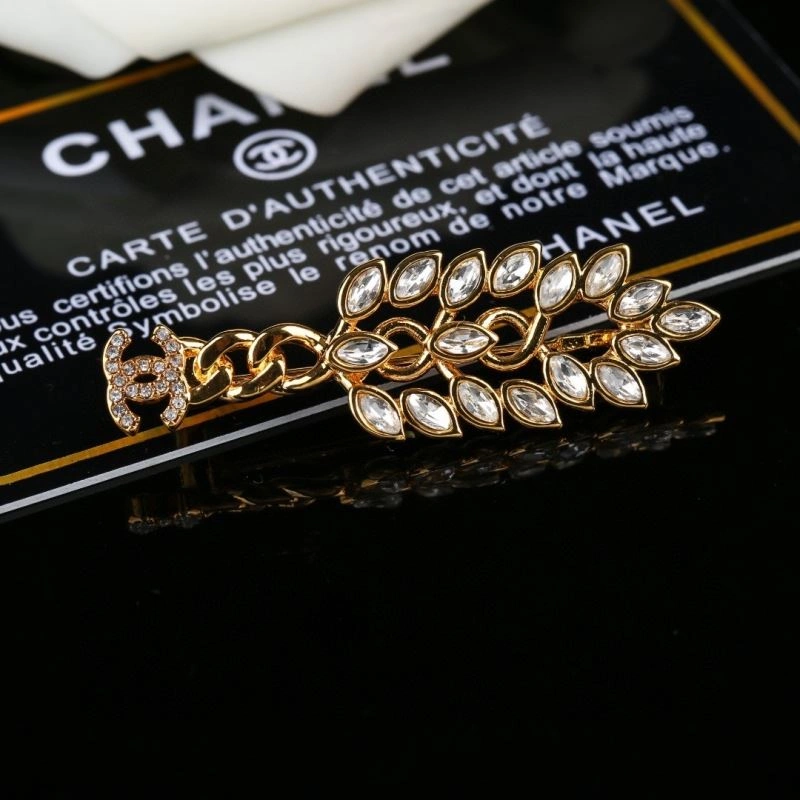 Chanel Brooches Functional 228334
