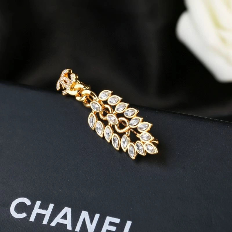 Chanel Brooches Functional 228334