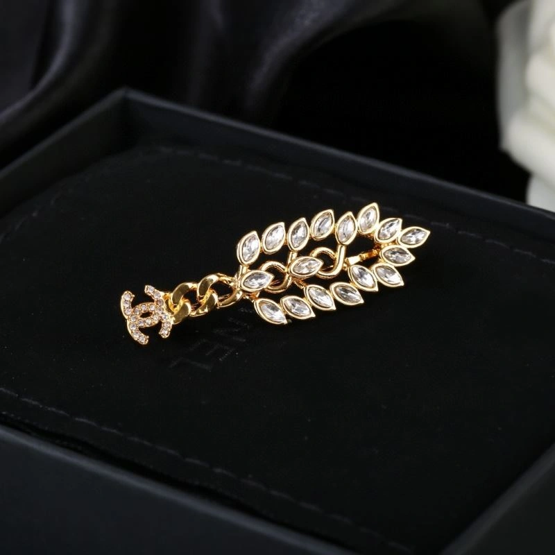 Chanel Brooches Functional 228334