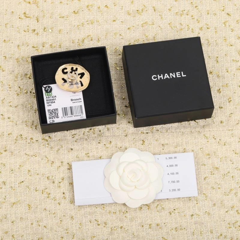 Sustainable Chanel Brooches 228353