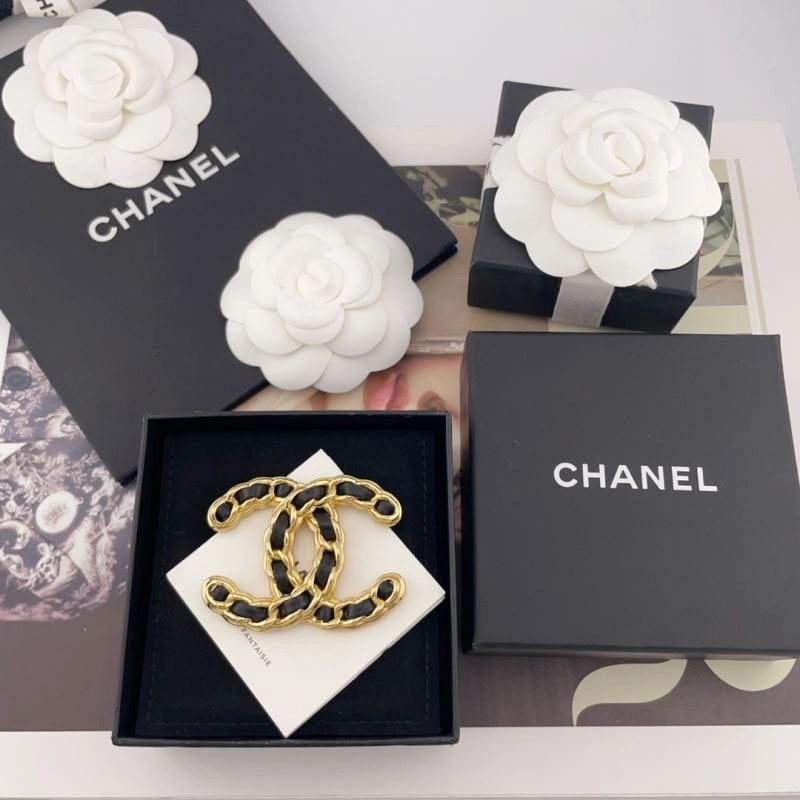 Chanel Brooches EasyMatch 228385