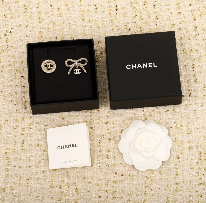 WrinkleFree Chanel Brooches 228311