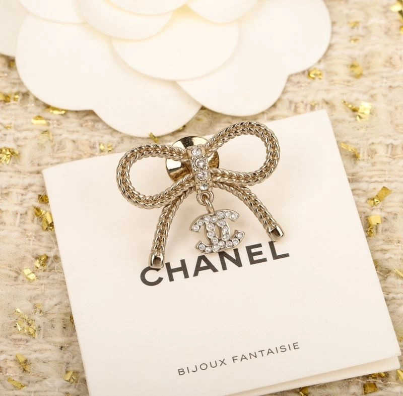 WrinkleFree Chanel Brooches 228311