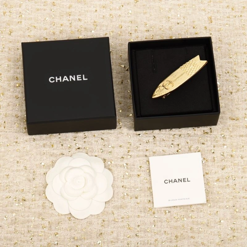 Chanel Brooches FashionForward 228310