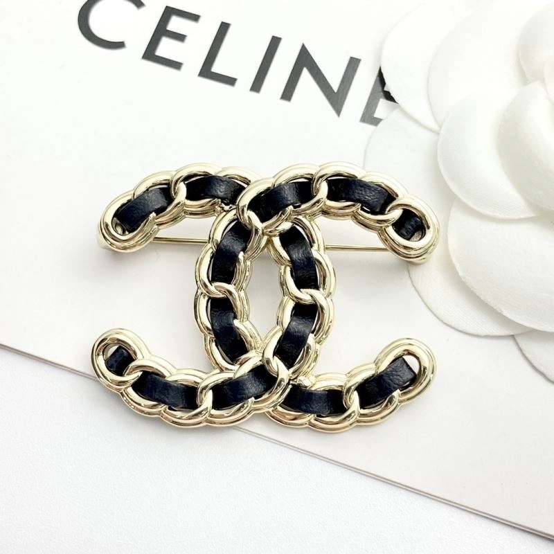 TechFriendly Chanel Brooches 228366