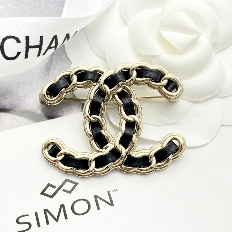 TechFriendly Chanel Brooches 228366