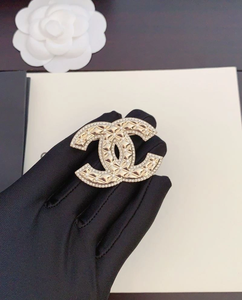 Chanel Brooches Practical 228304