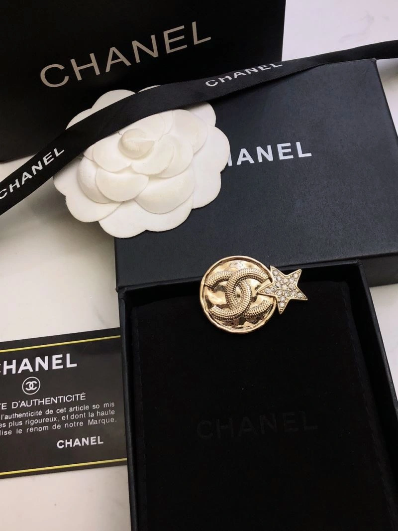 Chic Chanel Brooches 228295