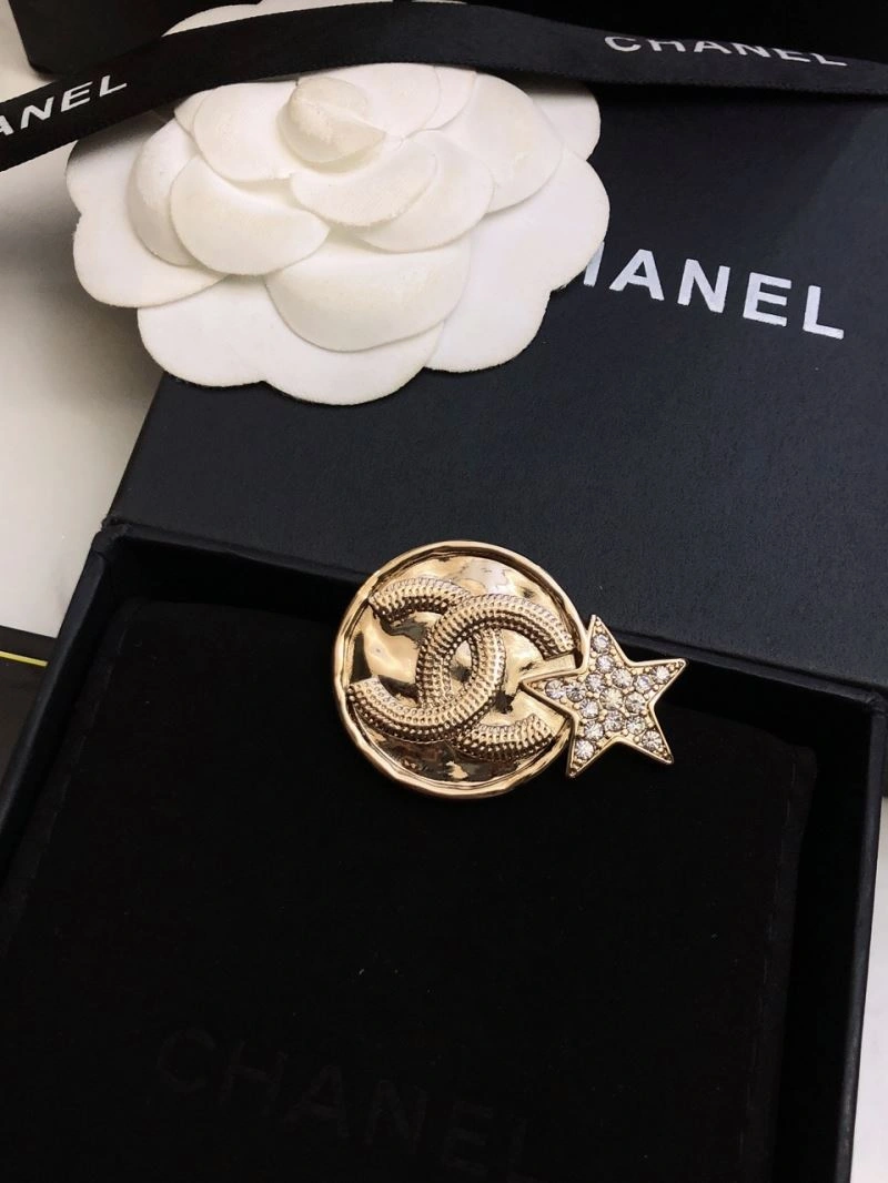 Chic Chanel Brooches 228295