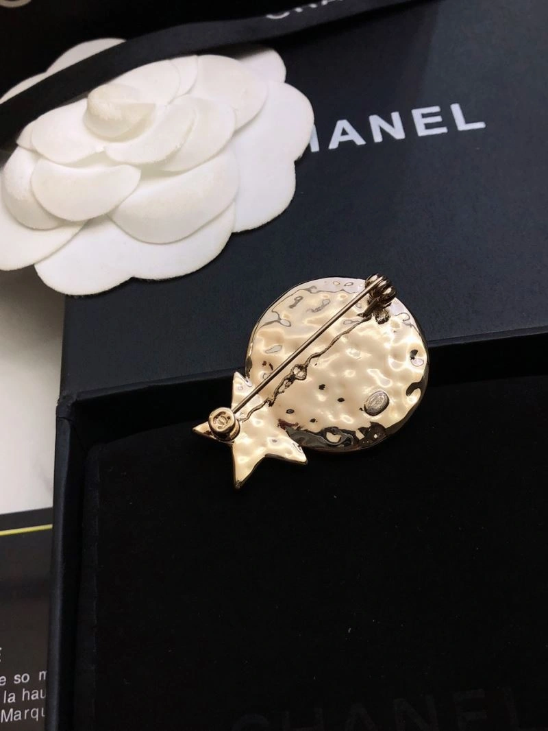 Chic Chanel Brooches 228295