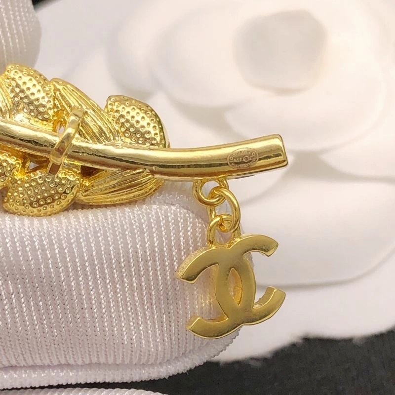 HighPerformance Chanel Brooches 228277