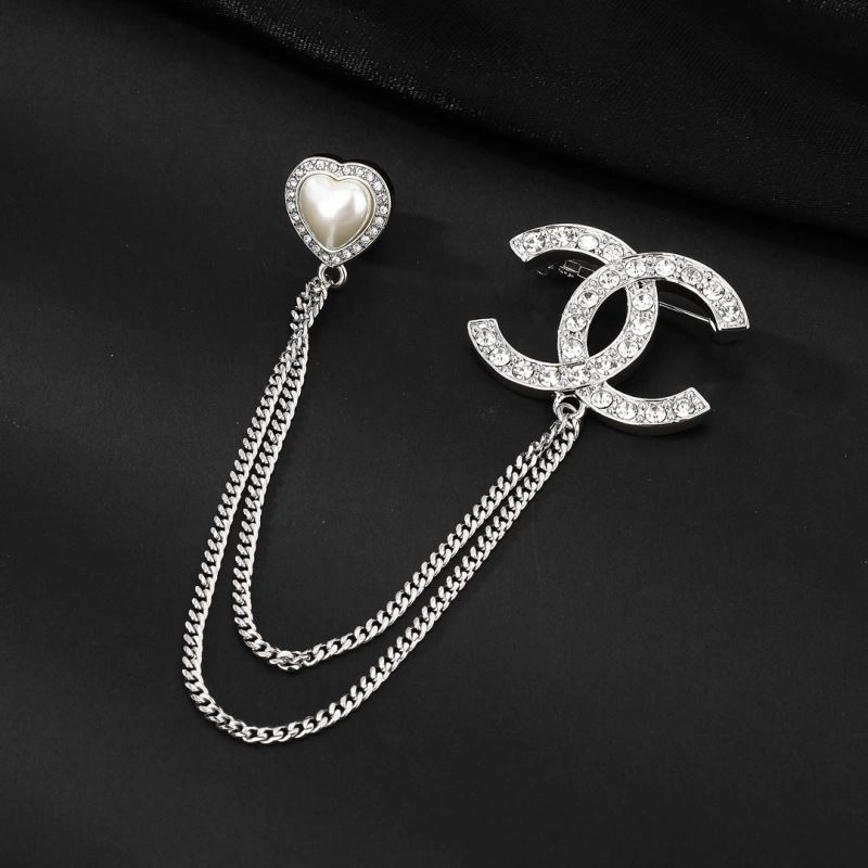 Chanel Brooches Colorful 228285