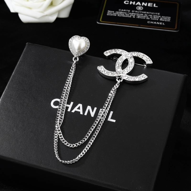 Chanel Brooches Colorful 228285