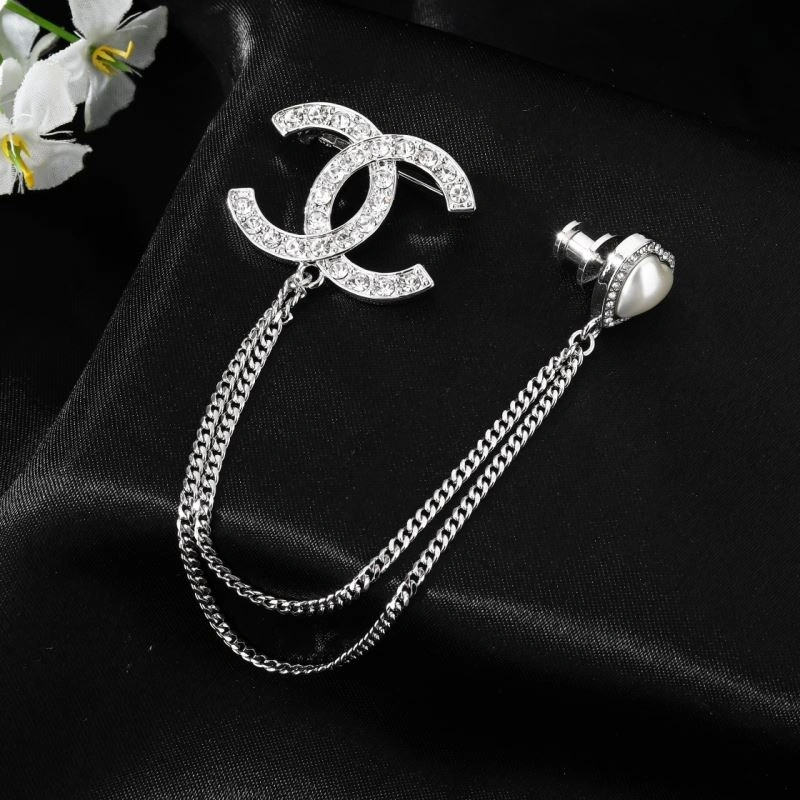 Chanel Brooches Colorful 228285