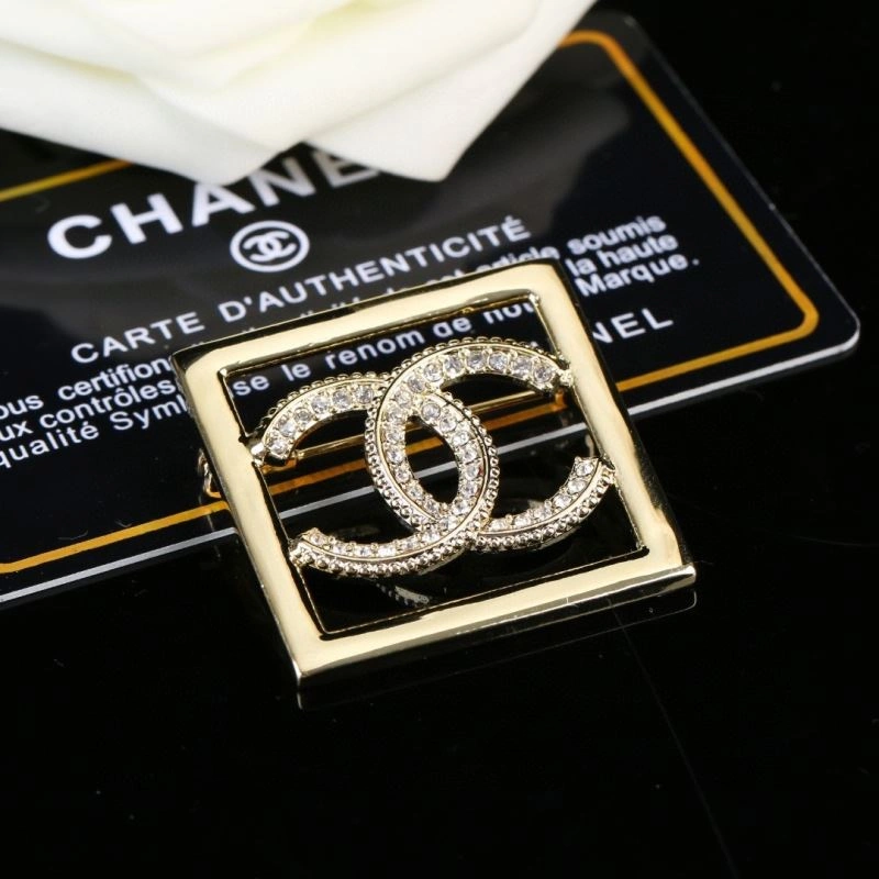 Chanel Brooches Neat 228275