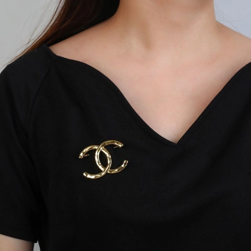 WeatherProof Chanel Brooches 228273