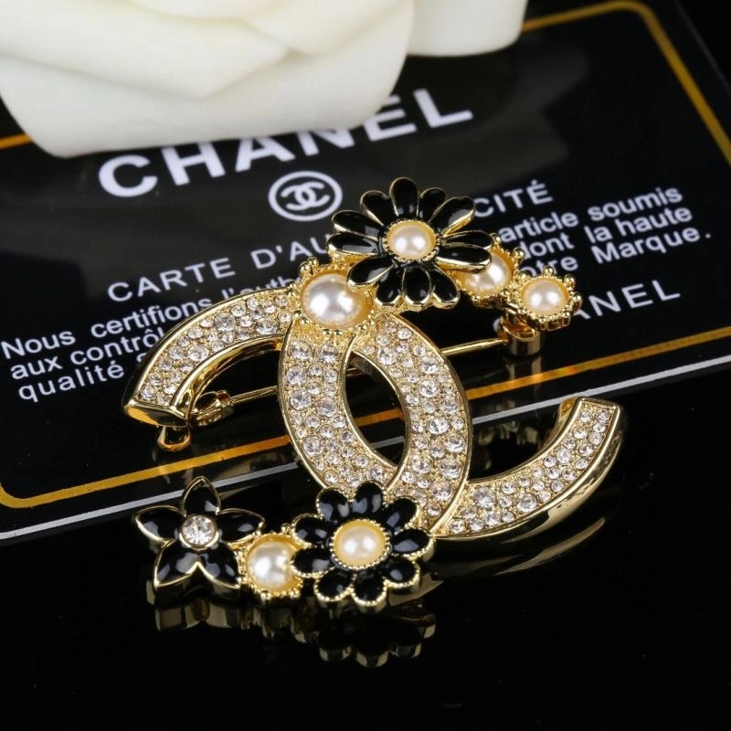 Timeless Chanel Brooches 228276