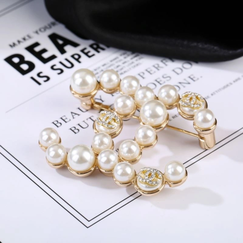 MultiPurpose Chanel Brooches 228307