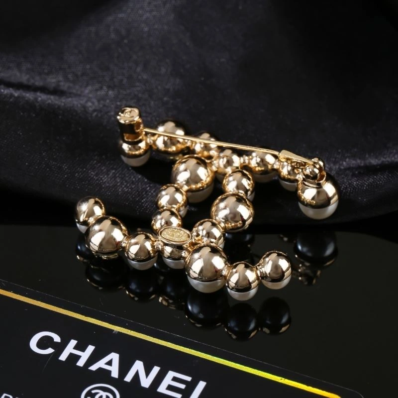 MultiPurpose Chanel Brooches 228307