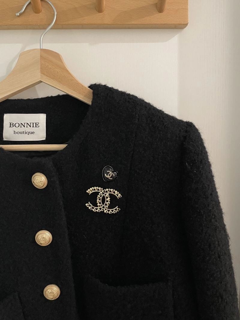 Chanel Brooches Comfortable 228271