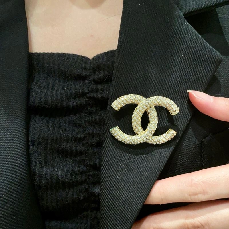 Modern Chanel Brooches 228251