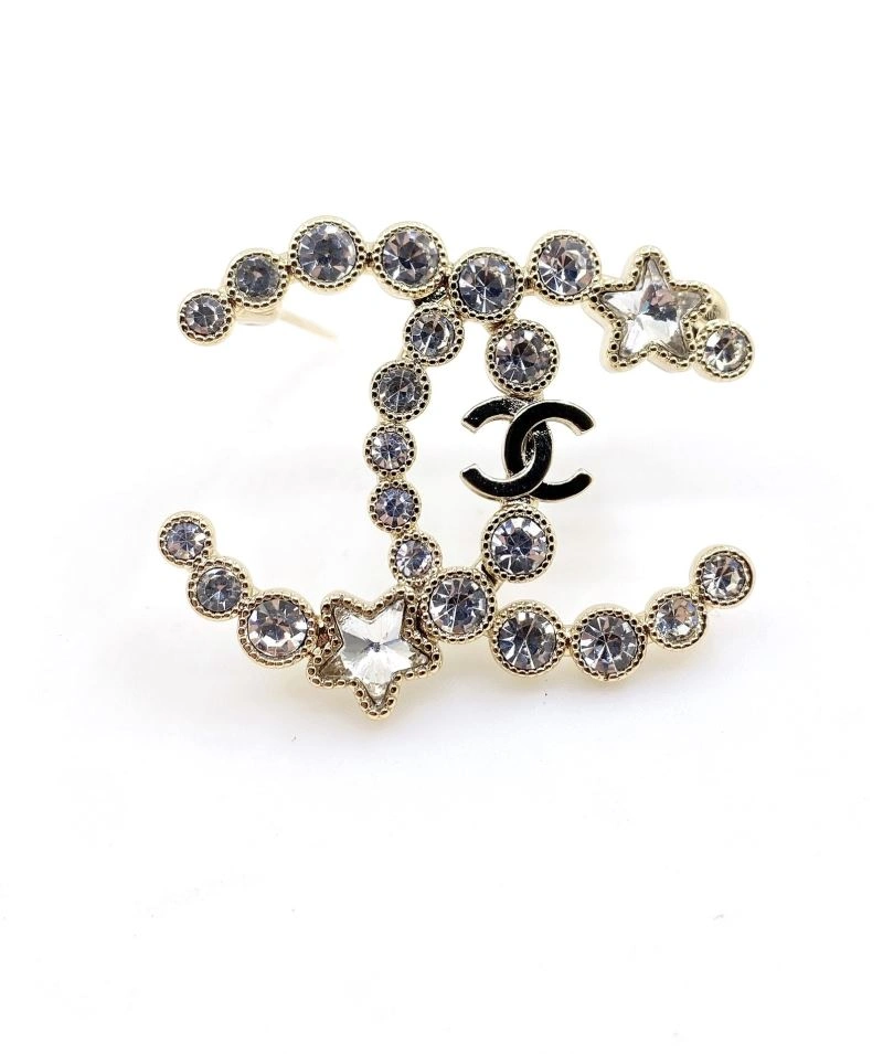 Supportive Chanel Brooches 228324
