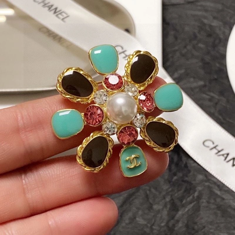 Modern Chanel Brooches 228374