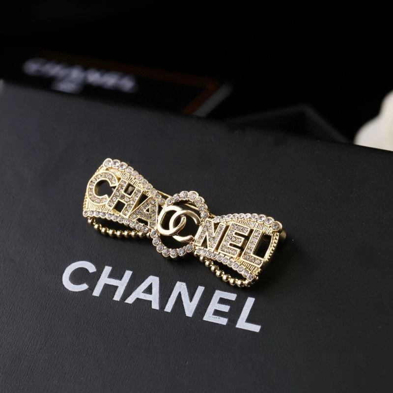 Chanel Brooches TechFriendly 228234