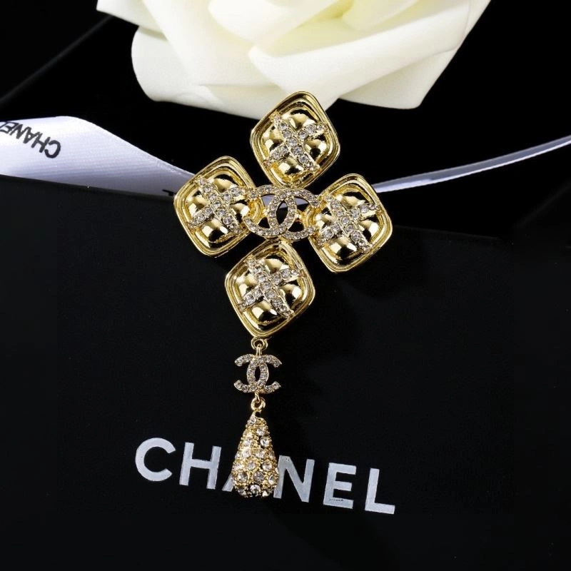 Attractive Chanel Brooches 228240