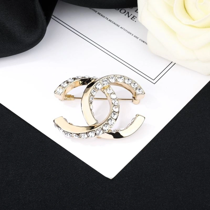 Seasonal Chanel Brooches 228229