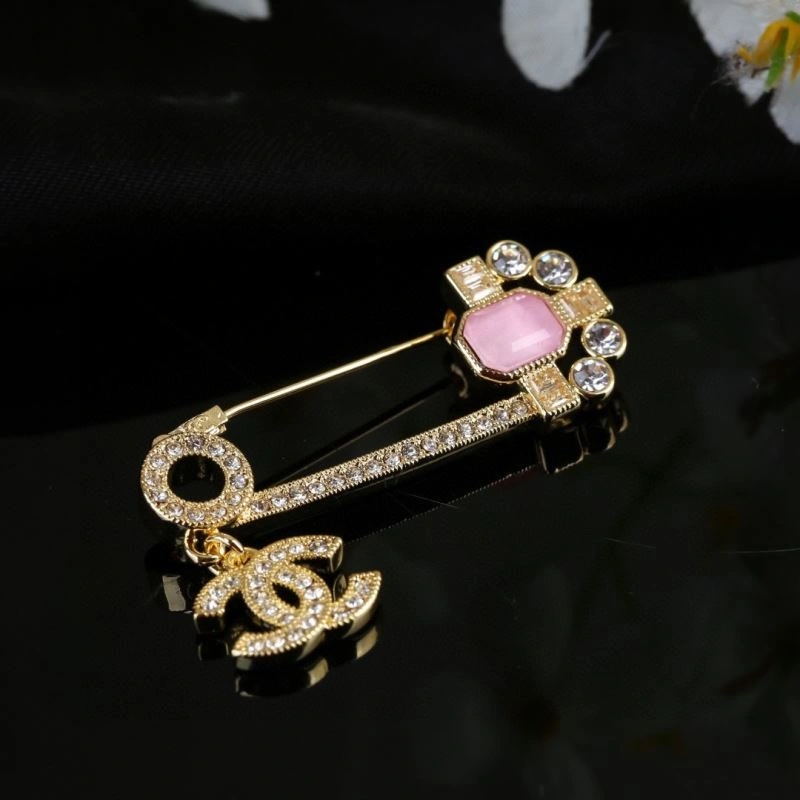 MoistureWicking Chanel Brooches 228242