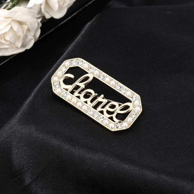 UrbanStyle Chanel Brooches 228237