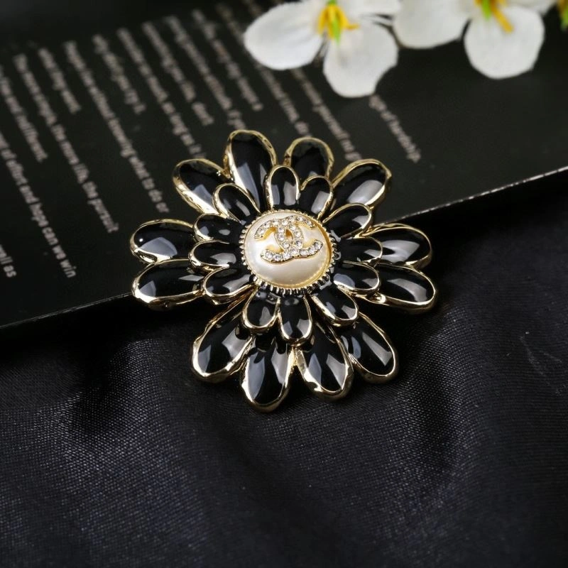 Chanel Brooches Comfortable 228216