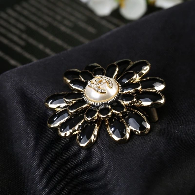Chanel Brooches Comfortable 228216