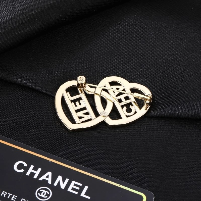 SmoothTexture Chanel Brooches 228219