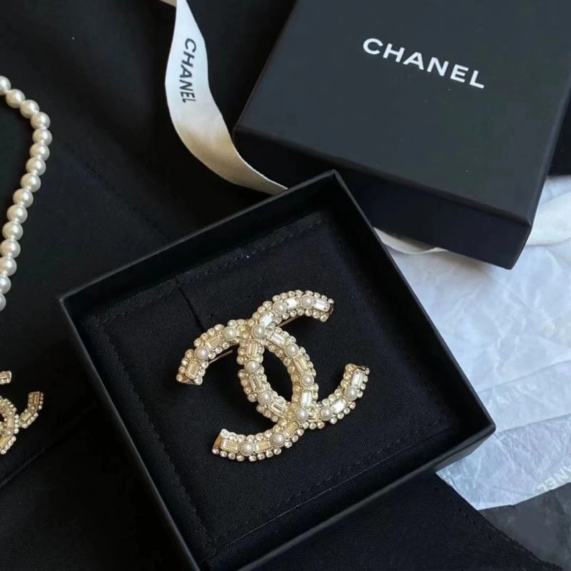 Chanel Brooches UrbanStyle 228209