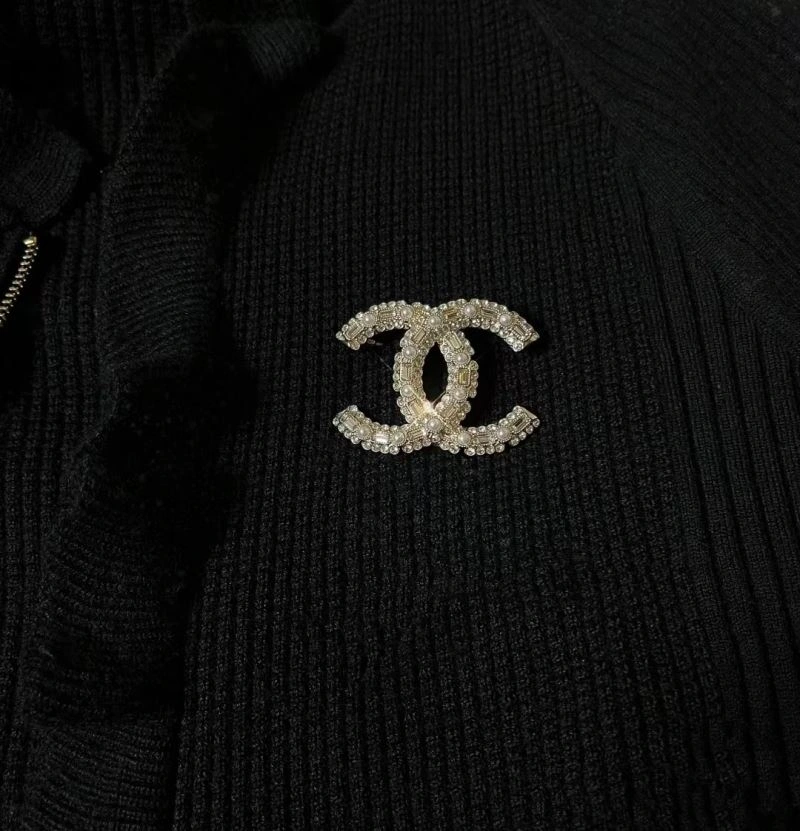 Chanel Brooches UrbanStyle 228209