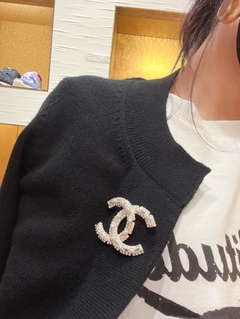 Chanel Brooches UrbanStyle 228209