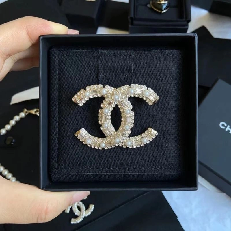 Chanel Brooches UrbanStyle 228209