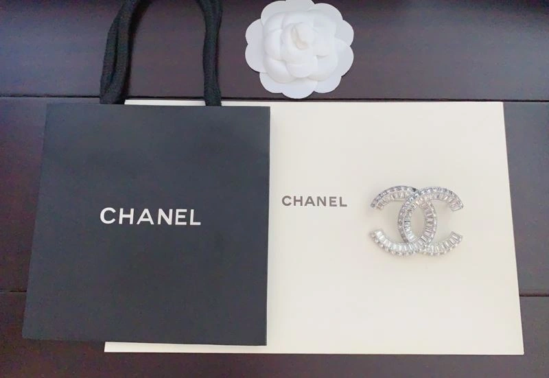 FreshLook Chanel Brooches 228211