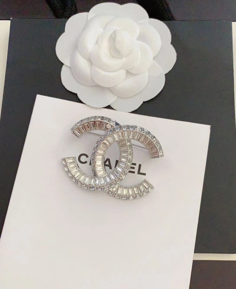 FreshLook Chanel Brooches 228211