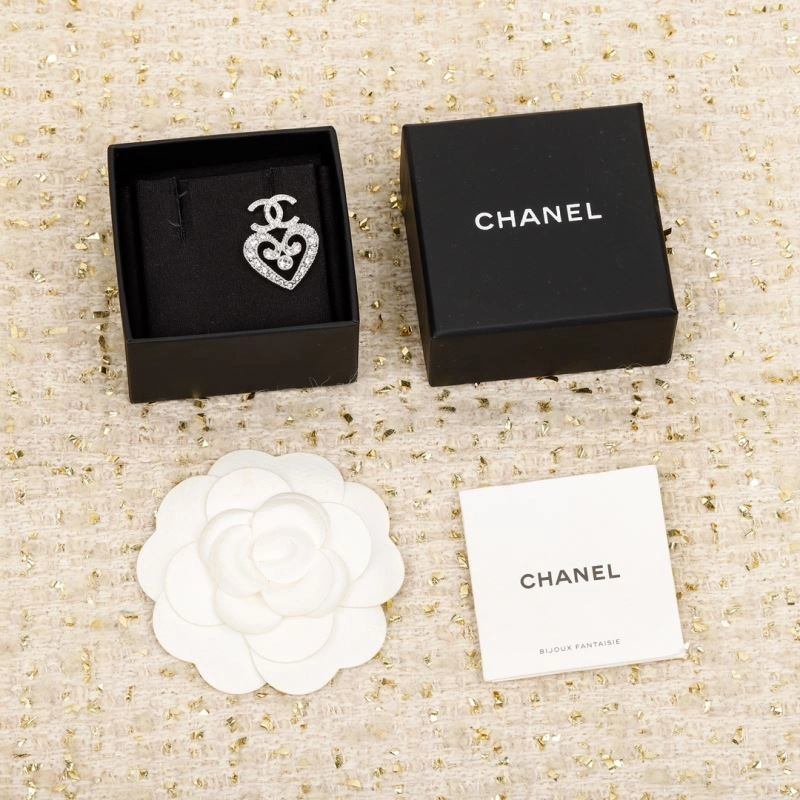 Chanel Brooches Bold 228259