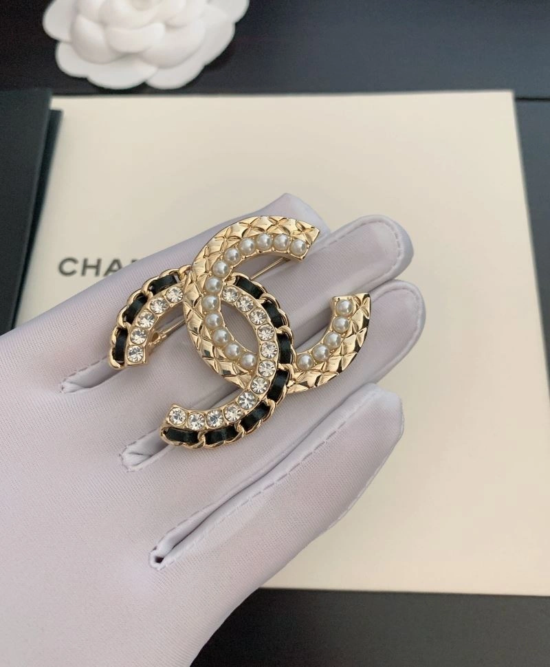 Attractive Chanel Brooches 228248