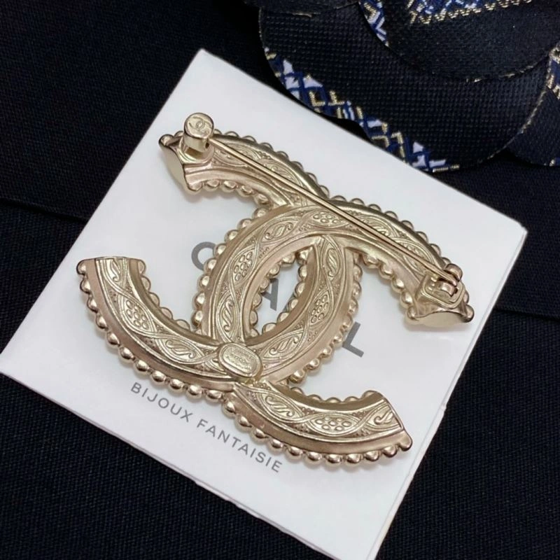 Chanel Brooches Trendy 228210